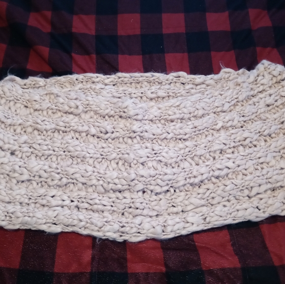 Dusty pink chunky infinity scarf - Picture 2 of 3